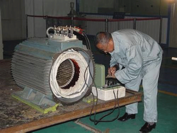 為何萬(wàn)用表不能測(cè)量三相電機(jī)而用搖表——西安泰富西瑪電機(jī)(西安西瑪電機(jī)集團(tuán)股份有限公司)官方網(wǎng)站 為何萬(wàn)用表不能測(cè)量三相電機(jī)而用搖表——西安泰富西瑪電機(jī)(西安西瑪電機(jī)集團(tuán)股份有限公司)官方網(wǎng)站