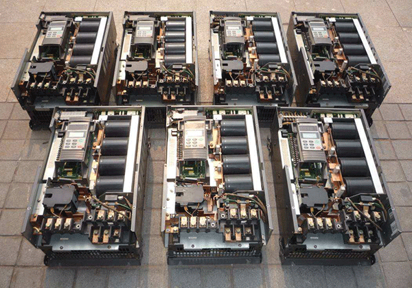 變頻器控制電機需要設(shè)定哪些參數(shù)——西安泰富西瑪電機（西安西瑪電機集團(tuán)股份有限公司）官方網(wǎng)站