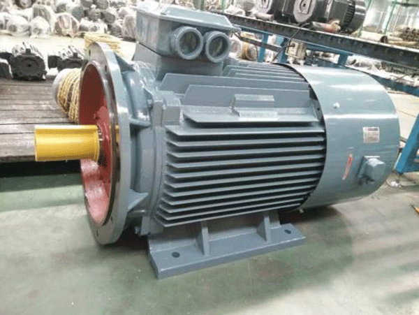 什么原因?qū)е挛靼参鳜斪冾l電機(jī)頻率降低？