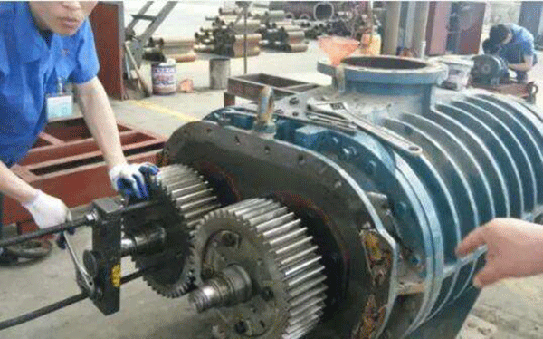 分享高壓電機(jī)軸承溫升的原因及處理方法。