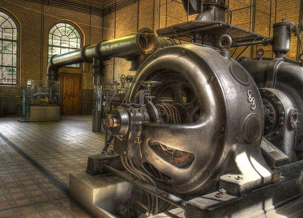 直流電機(jī)和交流電機(jī)的感應(yīng)電樞原理。