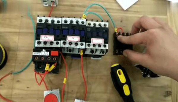 Y系列高壓三相異步電動(dòng)機(jī)的功率控制需要哪些元件？