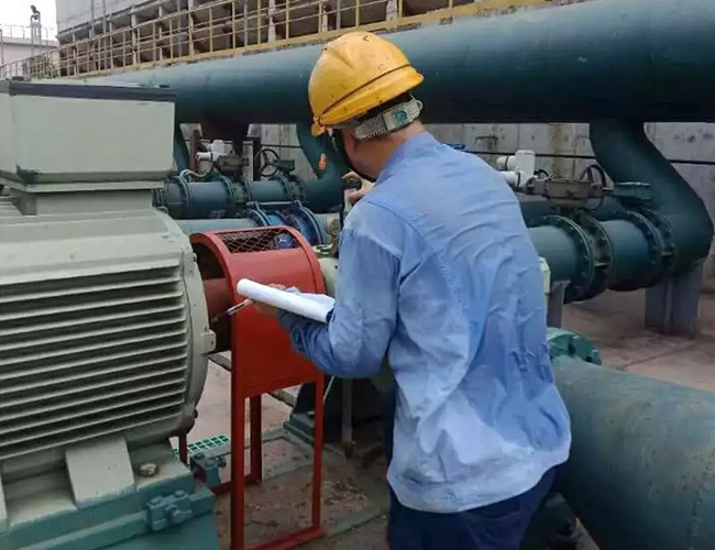 三相異步電機(jī)的電流過大是因?yàn)槿毕噙\(yùn)行嗎？